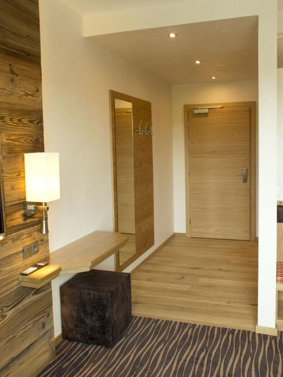 Alpenflair Hotel Buchloe Buitenkant foto
